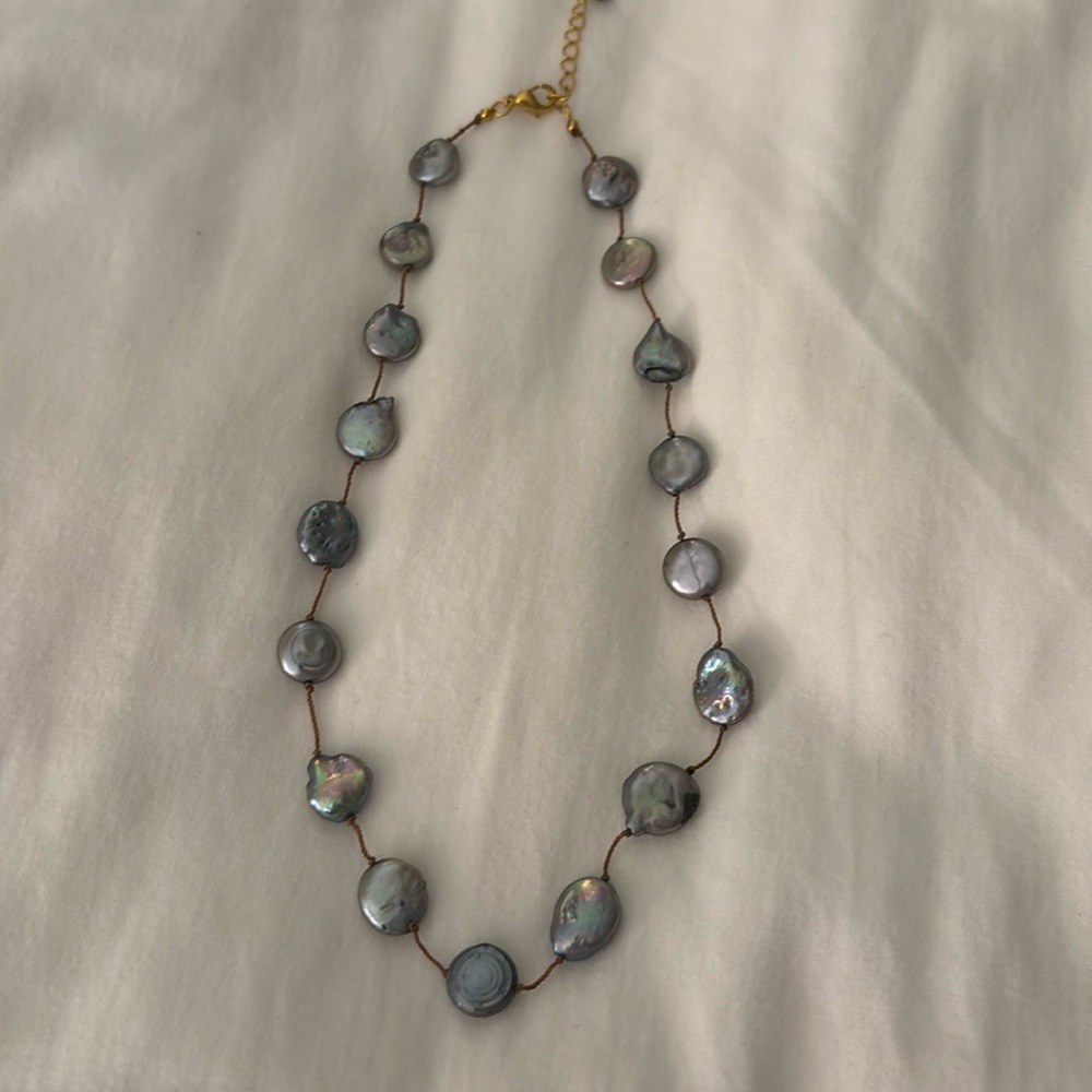 Grey fresh water pearl necklacece